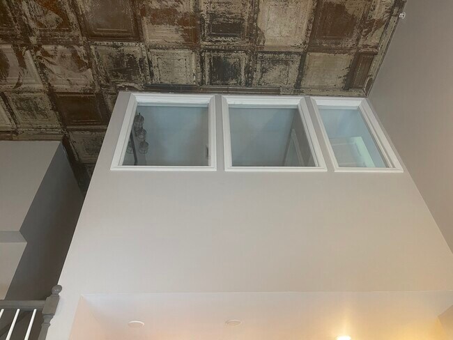Building Photo - 108 Union St