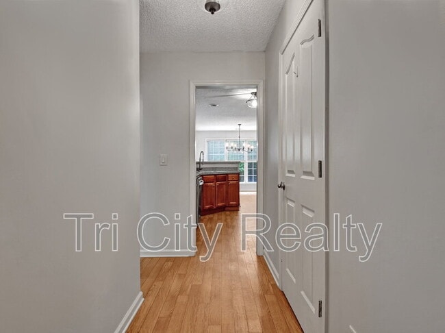 Building Photo - 69 Meadows Creek Ln