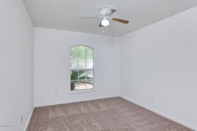 Building Photo - 8614 Derry Dr