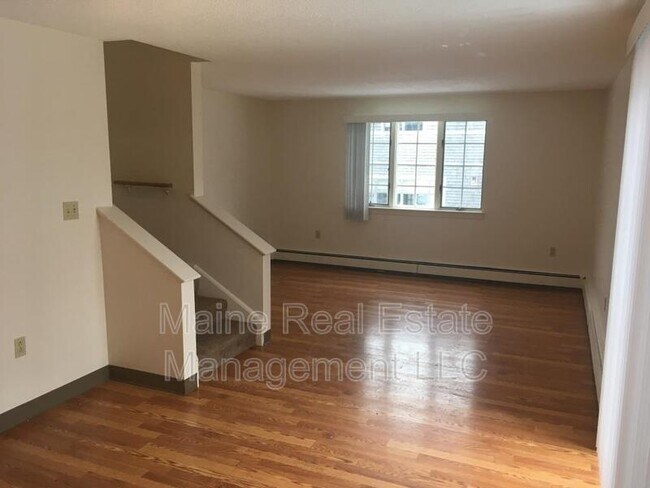 Building Photo - 307 Garland St