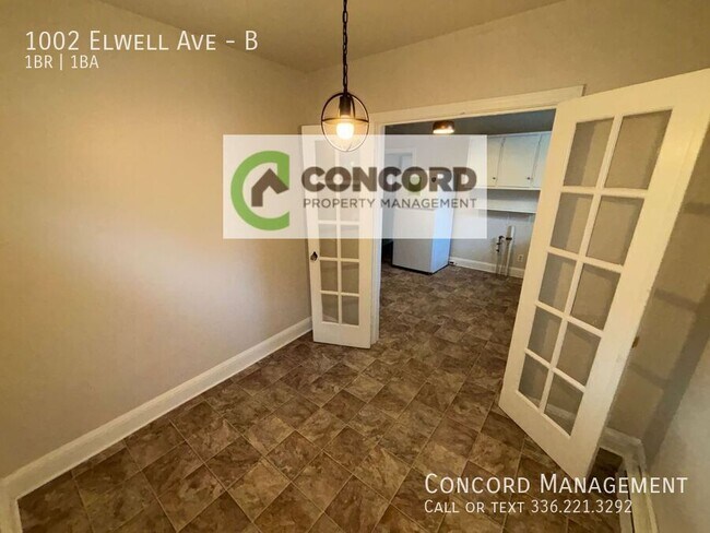 Building Photo - 1002 Elwell Ave