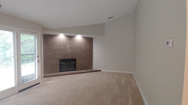 Building Photo - 306-F N Lindell Rd