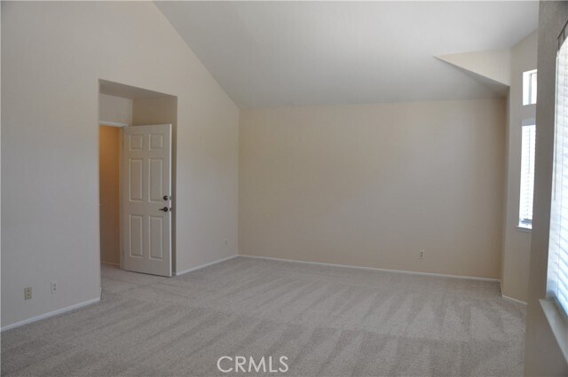 Building Photo - 206 Goldenrod Dr