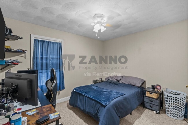 Building Photo - 498 Park Ave