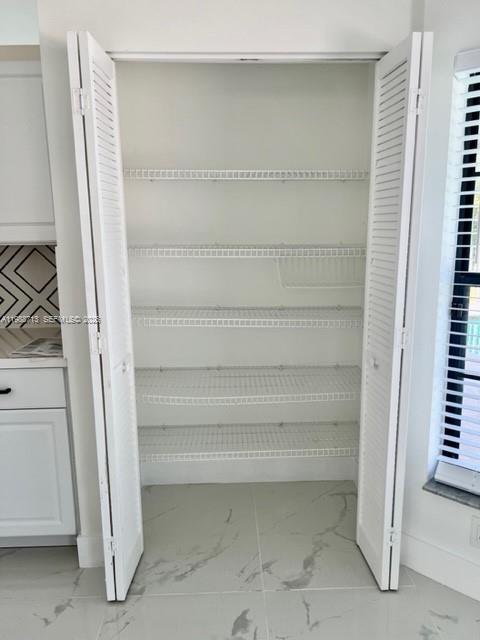 Building Photo - 10601 NW 18th Ct