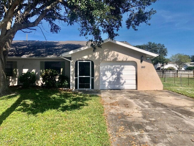 Building Photo - 1810 Mason Terrace