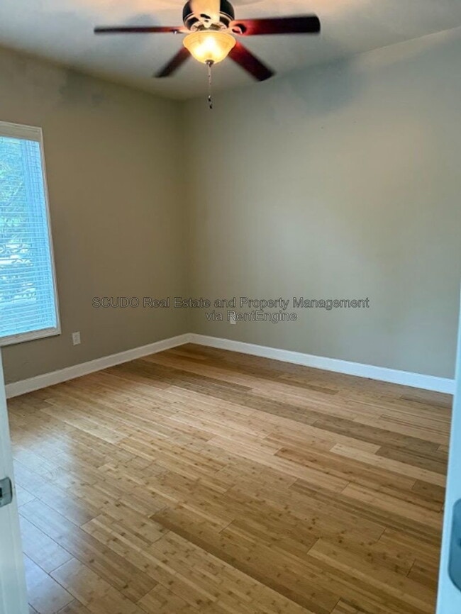 Building Photo - 4521 Wornall Rd