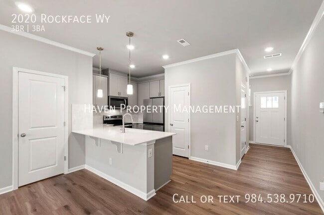 Building Photo - 2020 Rockface Way