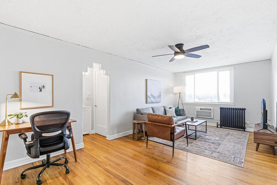 Building Photo - 1666 Detroit St