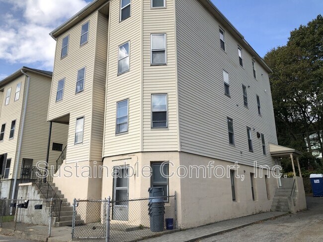 Building Photo - 12 Creston St