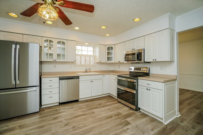 Building Photo - 3888 Driscoll Ct