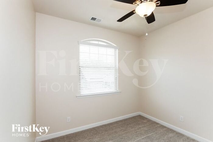 Building Photo - 16138 Kelby Cv