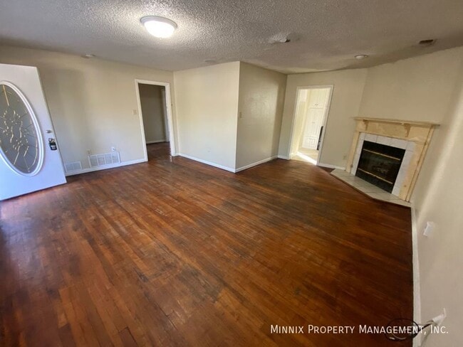 Building Photo - 3007 32nd St