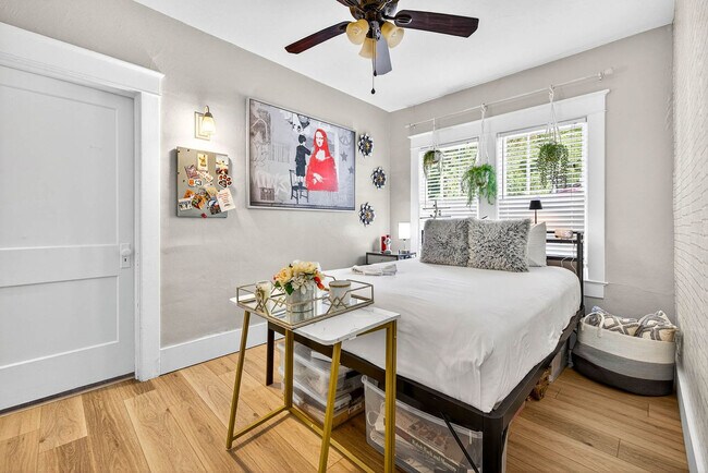 Building Photo - 5901 N Ola Ave