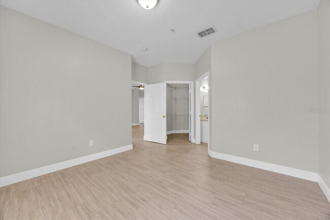 Building Photo - 3719 Conroy Rd