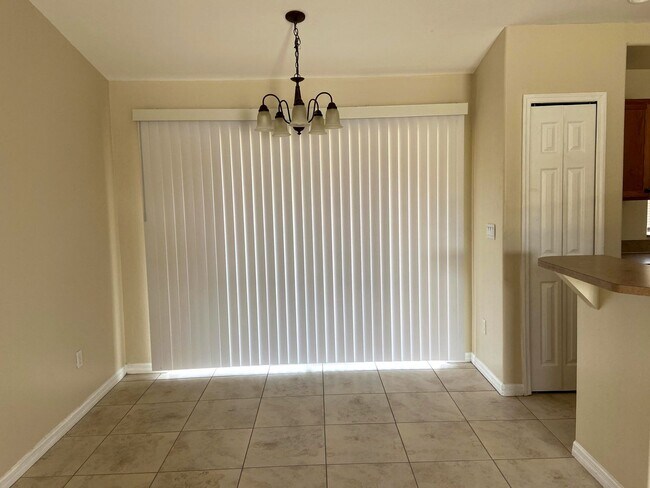 Building Photo - 3302 7th St W