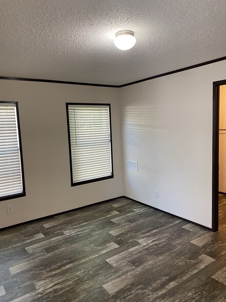 Building Photo - 2132 Pacific Dr