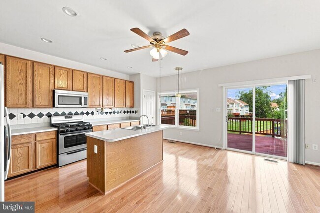 Building Photo - 6147 Early Autumn Dr