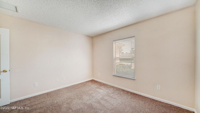 Building Photo - 346 Van Gogh Cir