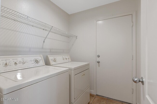 Building Photo - 3146 Foxtail Ct