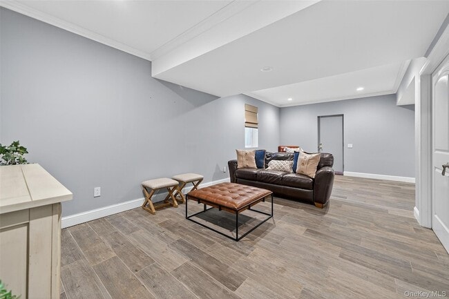 Building Photo - 11 Dorian Way