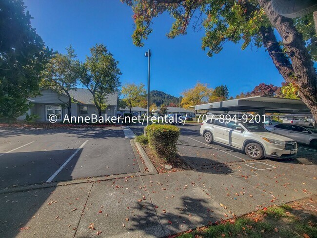 Building Photo - Cloverdale Meadow Condo Available Now