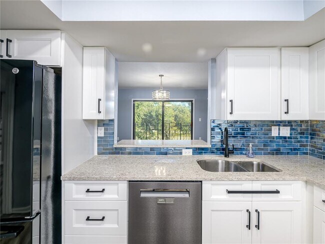 Building Photo - 6304 Grand Bahama Cir