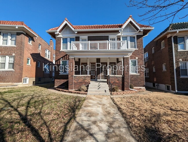 Building Photo - 4943 Lindenwood Ave