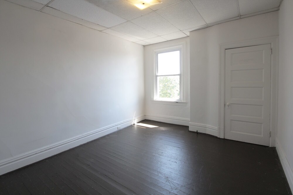 Building Photo - 228 Union St