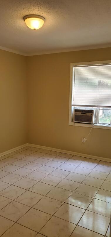Building Photo - 4678 Royal Ridge Dr