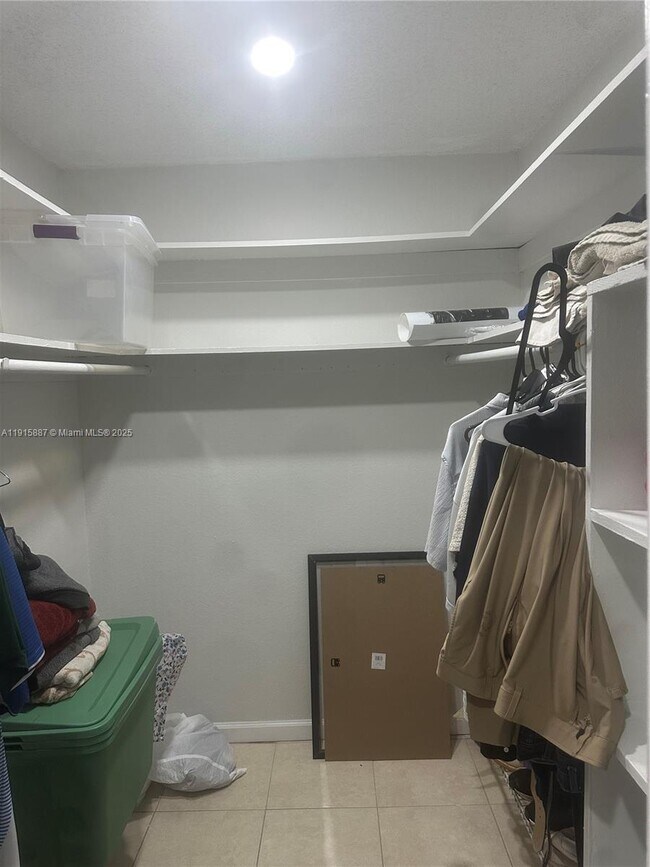 Building Photo - 10511 SW 108th Ave