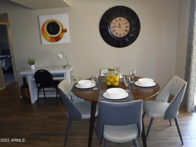 Building Photo - 11029 W Caron Dr