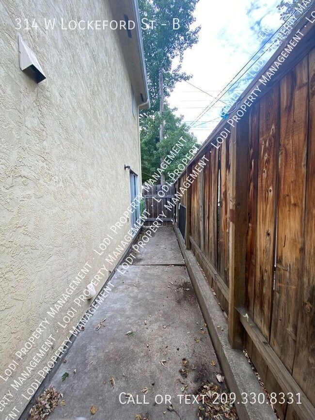 Building Photo - 314 W Lockeford St