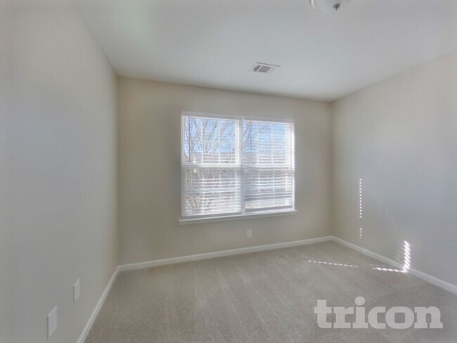 Building Photo - 2020 Universe Ct