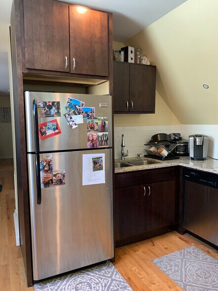Kitchen - 1662 N Mozart St