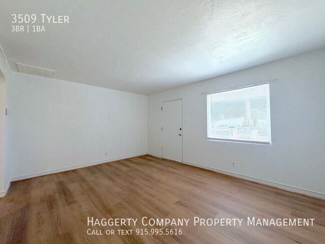 Building Photo - 3509 Tyler-