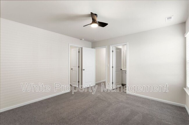 Building Photo - 2039 Morning Gold Dr