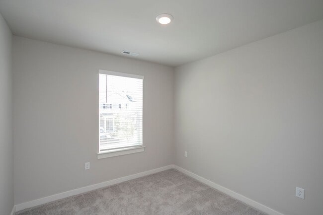 Building Photo - 1763 Frodo Wy