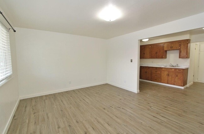 Building Photo - 1407 Ellis Ave