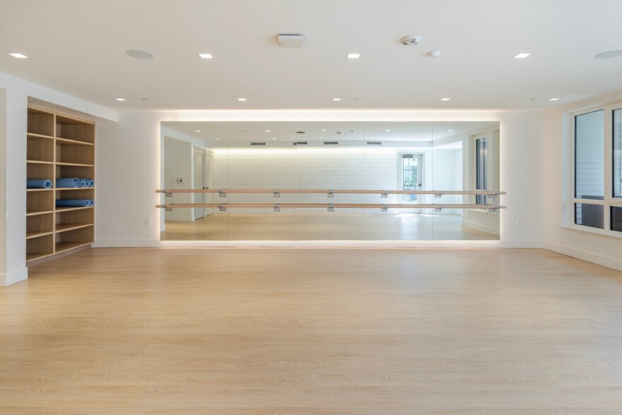 Building Photo - 85 Cleaveland Rd