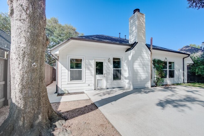 Building Photo - 31302 Baker Lake Dr