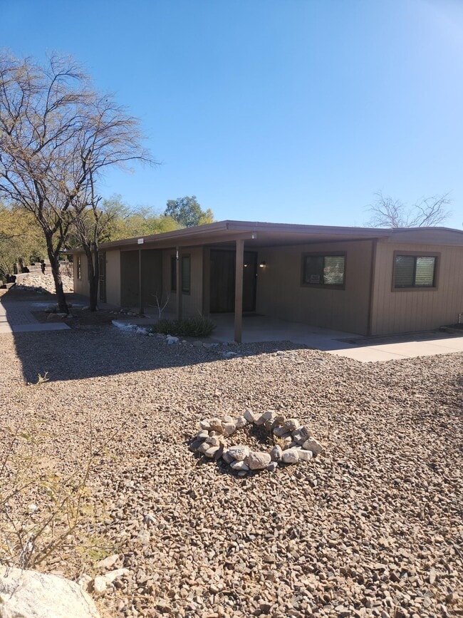 Building Photo - 16455 S Santa Rita Rd