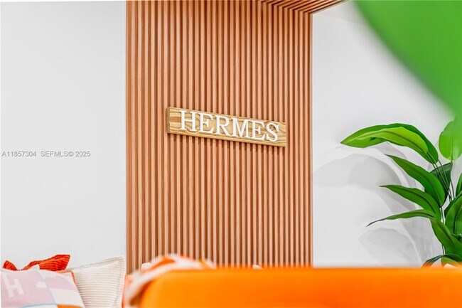 Building Photo - 209 N 31st Ave