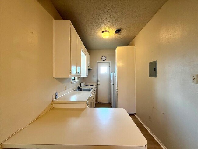 Building Photo - 4401 Speedway