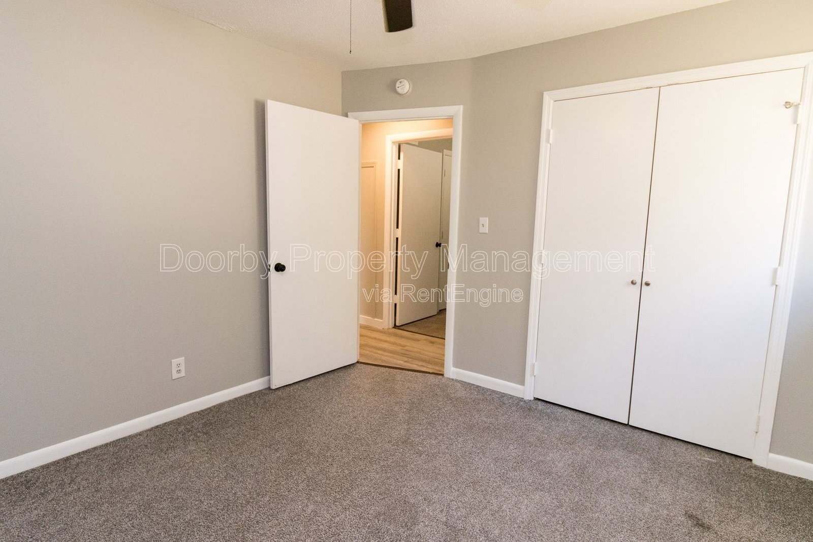 Building Photo - 903 Forest Dale Ln
