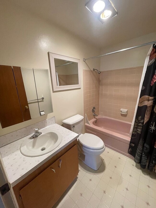 Primary Photo - Fairway Apartments
