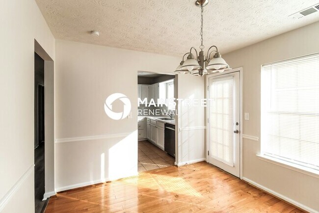 Building Photo - 3 Bedroom Pet-Friendly Home in Rex, GA with Main Street Renewal