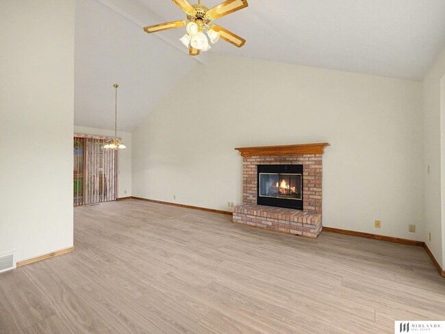 Building Photo - 5763 N 130th St