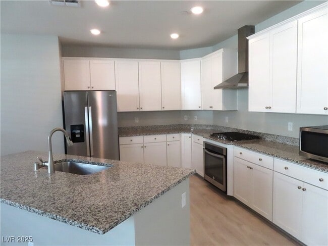 Building Photo - 2771 Alta Vista St