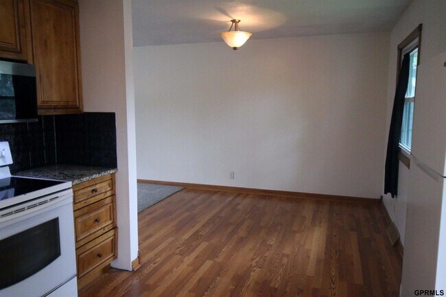 Building Photo - 1414 Willow Ave